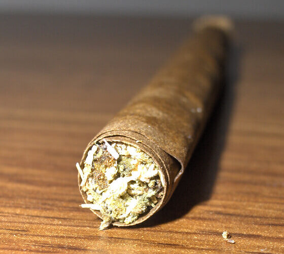 how-to-roll-a-blunt